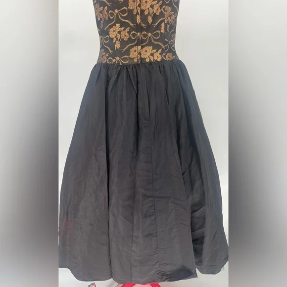 1980s Gunne Sax Strapless Black And Gold Prom Dress - Picture 7 of 16
